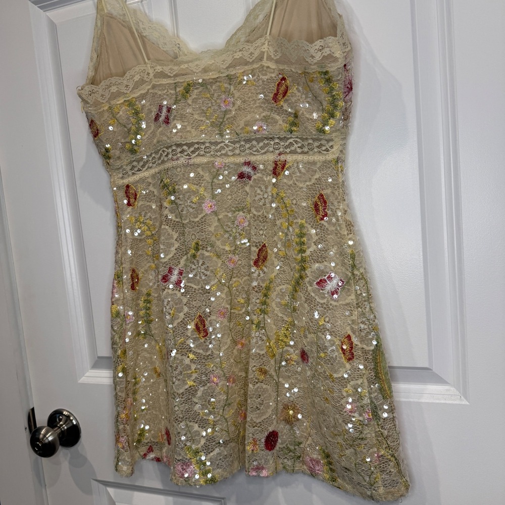 Altar'd State Floral Lace Sequin Mini Dress V-Neck Spaghetti Strap Size XSmall - Picture 11 of 14